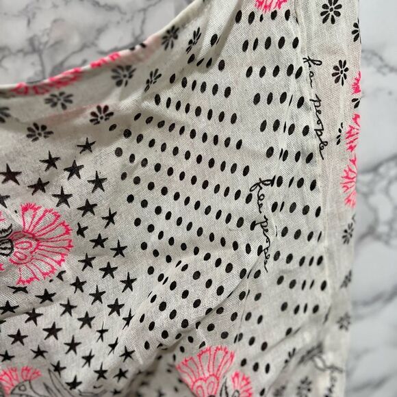 Free People Super Lightweight Reusable Shoulder Bag Slouchy Pink Floral Boho - Picture 2 of 4